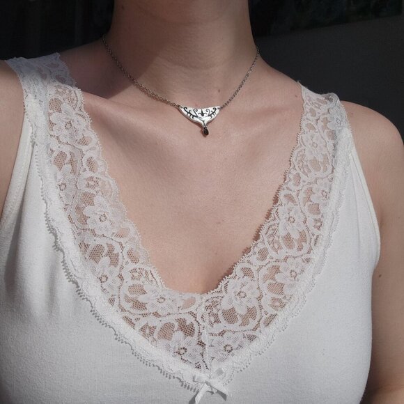Victorian silver and floral choker necklace with a small silver chain - Picture 7 of 11